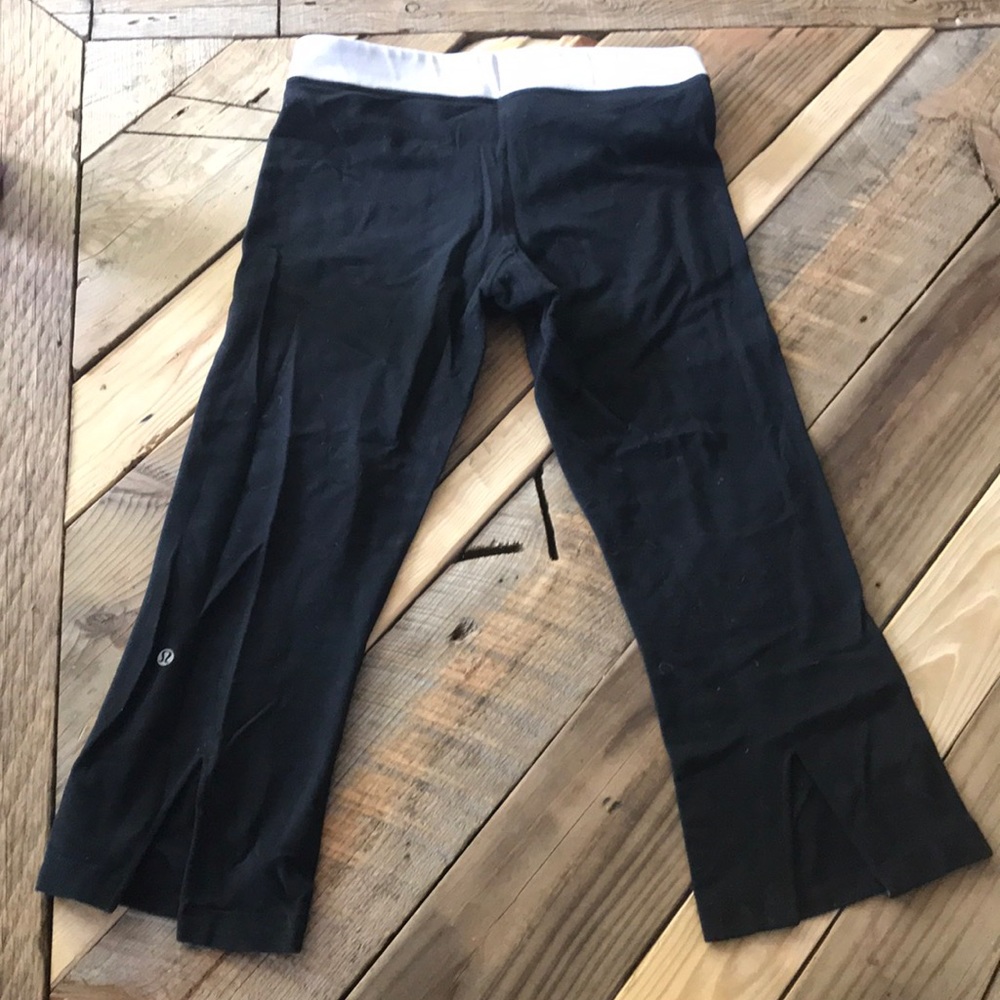 Lululemon crop yoga pants